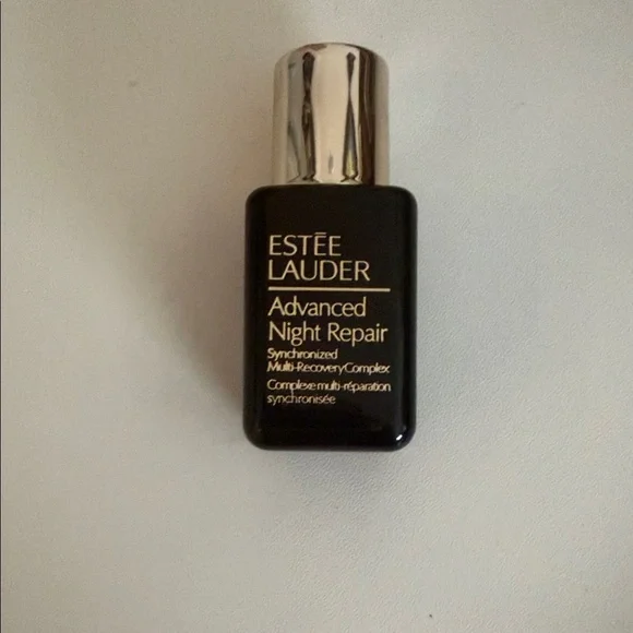 Estee Lauder Cosmetic Pouch Bundle - Picture 6 of 10